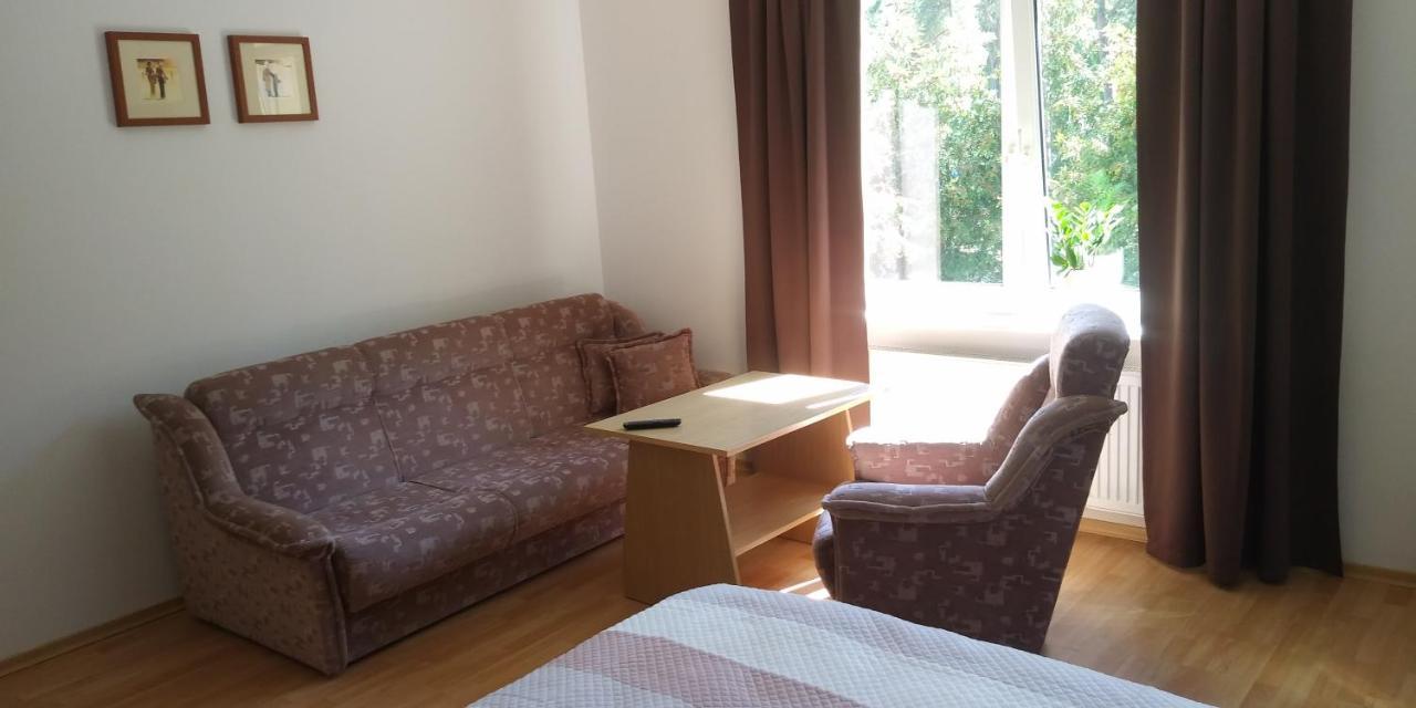 Dom Goscinny Przy Lesie Pobierowo Esterno foto